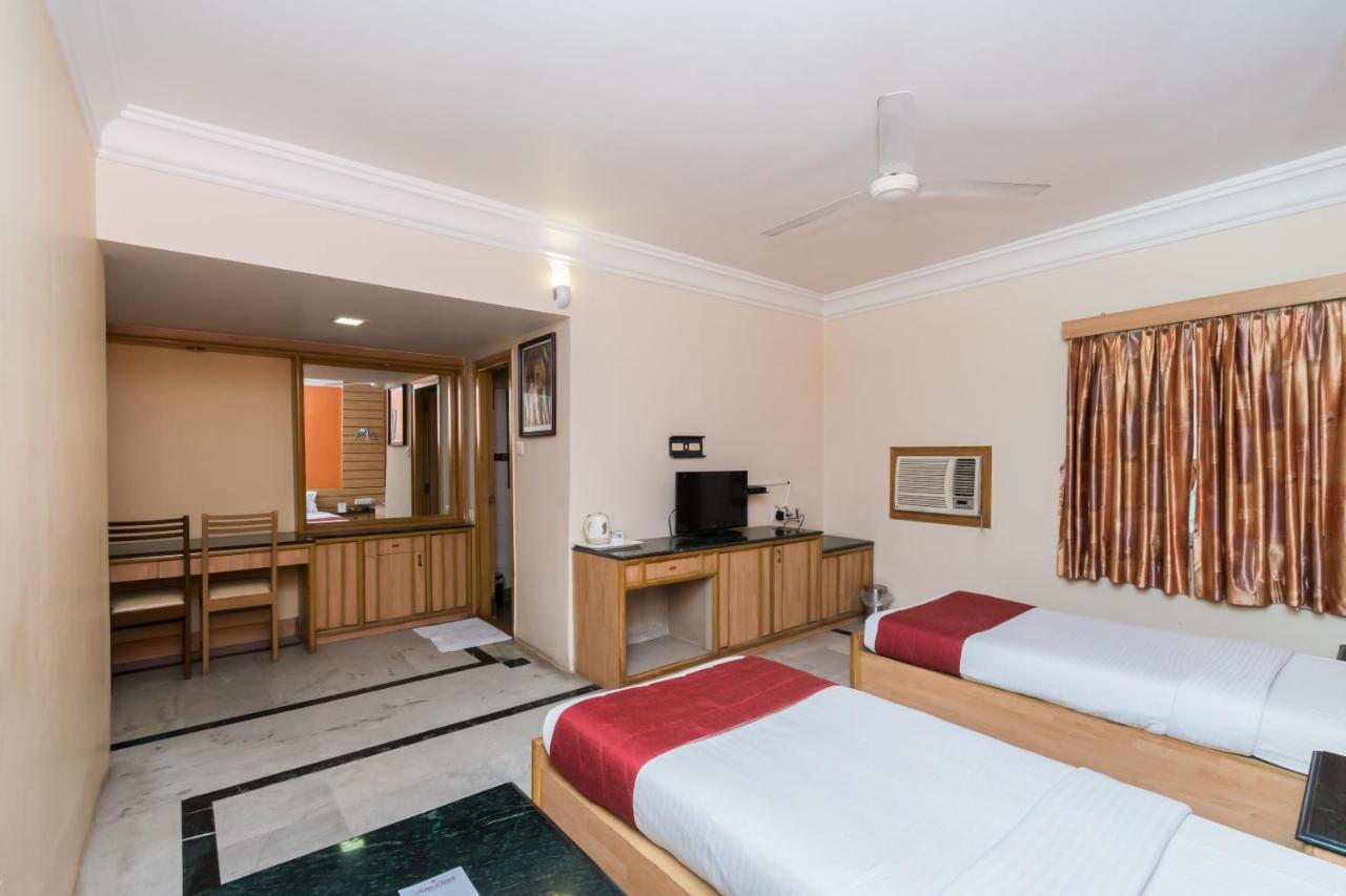 คิงส์ คราวน์ โฮเต็ล  Hotel โกลกาตา ภายนอก รูปภาพ