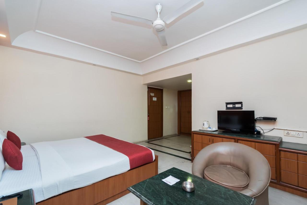 คิงส์ คราวน์ โฮเต็ล  Hotel โกลกาตา ภายนอก รูปภาพ