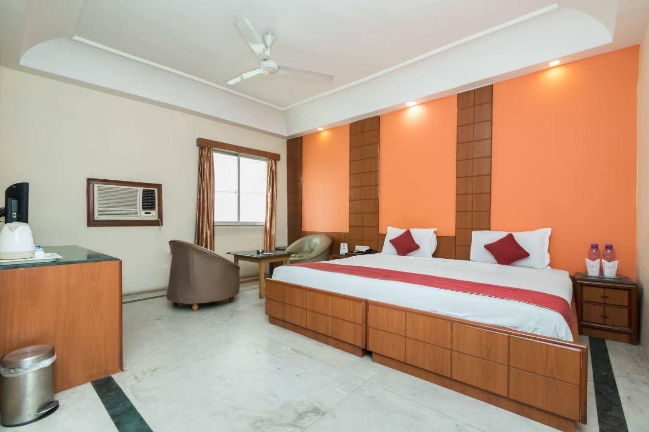 คิงส์ คราวน์ โฮเต็ล  Hotel โกลกาตา ภายนอก รูปภาพ